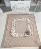 Coperta filo beige e tulle ricamato