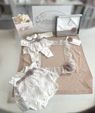 Lenzuolino con applicazioni beige