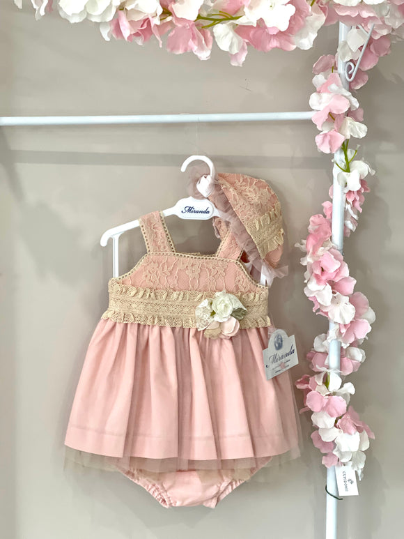 Miranda vestito con cuffietta rosa con pizzo e organza